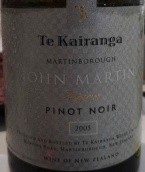 蒂凱酒莊約翰馬丁黑皮諾紅葡萄酒(Te Kairanga John Martin Pinot Noir, Martinborough, New Zealand)