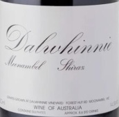 達(dá)爾維尼酒莊蒙納貝爾設(shè)拉子紅葡萄酒(Dalwhinnie Moonambel Shiraz, Pyrenees, Australia)