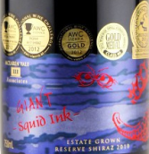 三聯(lián)酒莊甲墨贏設(shè)拉子紅葡萄酒(III Associates Giant Squid Ink Shiraz, McLaren Vale, Australia)